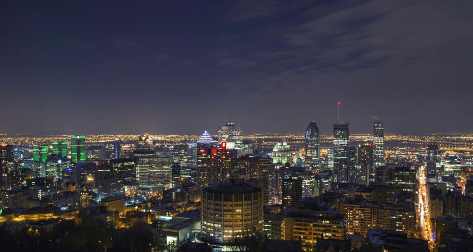 Downtown Montréal at night, seen from Mount Royal